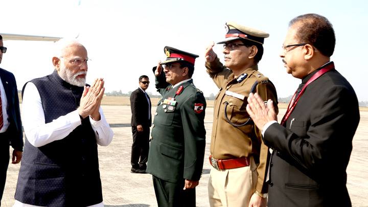 प्रधानमंत्री श्री नरेंद्र मोदी का भोपाल पहुँचने पर हार्दिक स्वागत